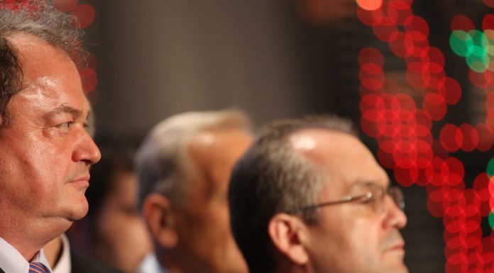 Ce va ramane din PNL dupa plecarea gruparii “Jos, Basescu!”?