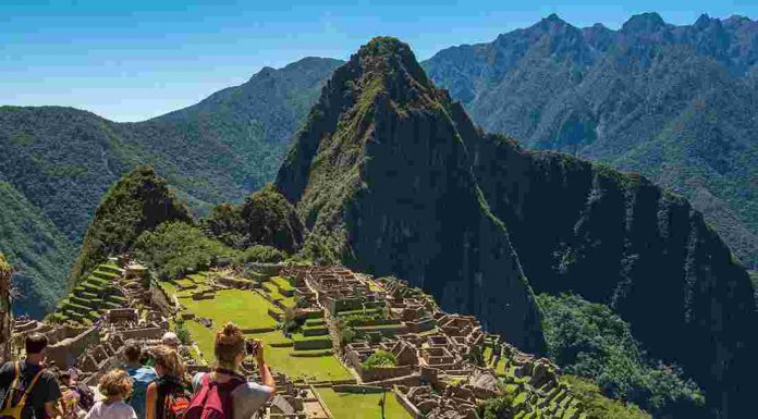 Genii printre noi: economista din Peru