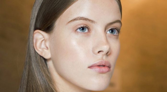 Fata intinerita fara bisturiu, riduri disparute pe loc