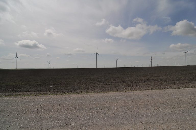 gdf-suez-construieste-un-parc-eolian.jpg