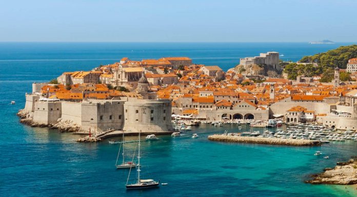 Top destinatii preferate de romani