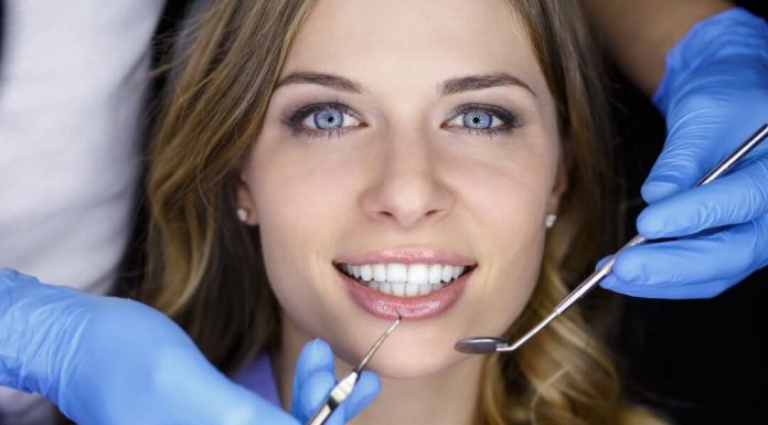 Multi oameni se tem de un implant dentar. Afla de ce nu ar trebui sa iti fie teama