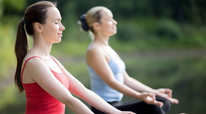 Ce este yoga si la ce ajuta?