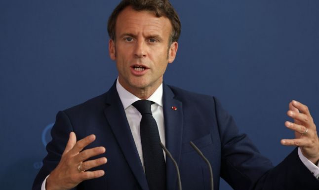 Macron prezinta o lege impotriva extremismului care sta la baza secularismului in Franta