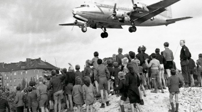 Trei lucruri de stiut despre transportul aerian care a salvat Berlinul de blocada sovietica