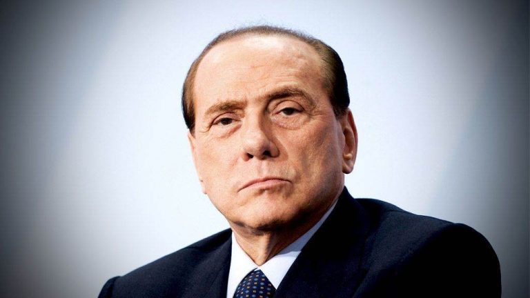 silvio-berlusconi-a-murit.jpg