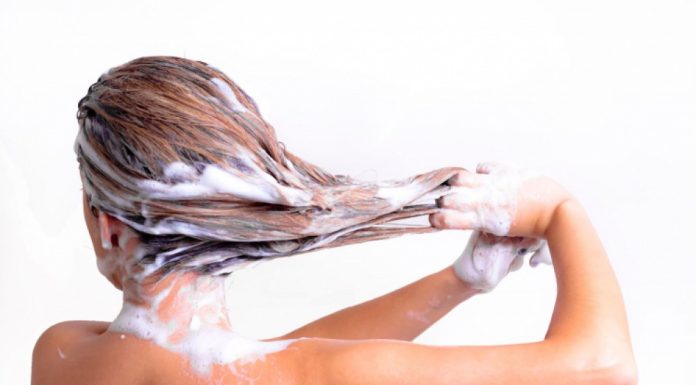 Cum sa iti speli parul cu bicarbonat de sodiu?